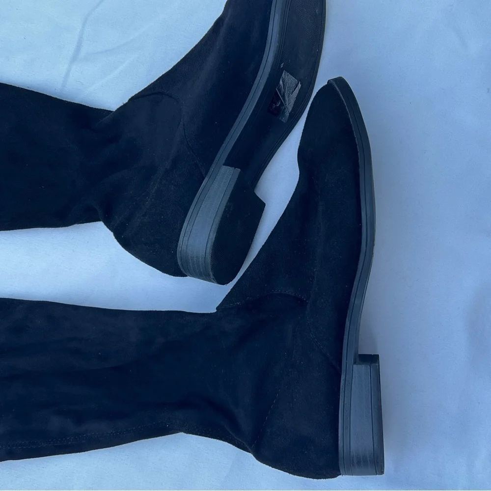Express women’s black knee high boots size 8